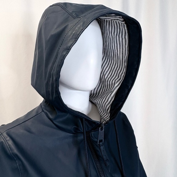 Hollister Hooded Coated Raincoat Womens Size XS Navy Cargo Pocket Anorak Shell - Picture 3 of 12